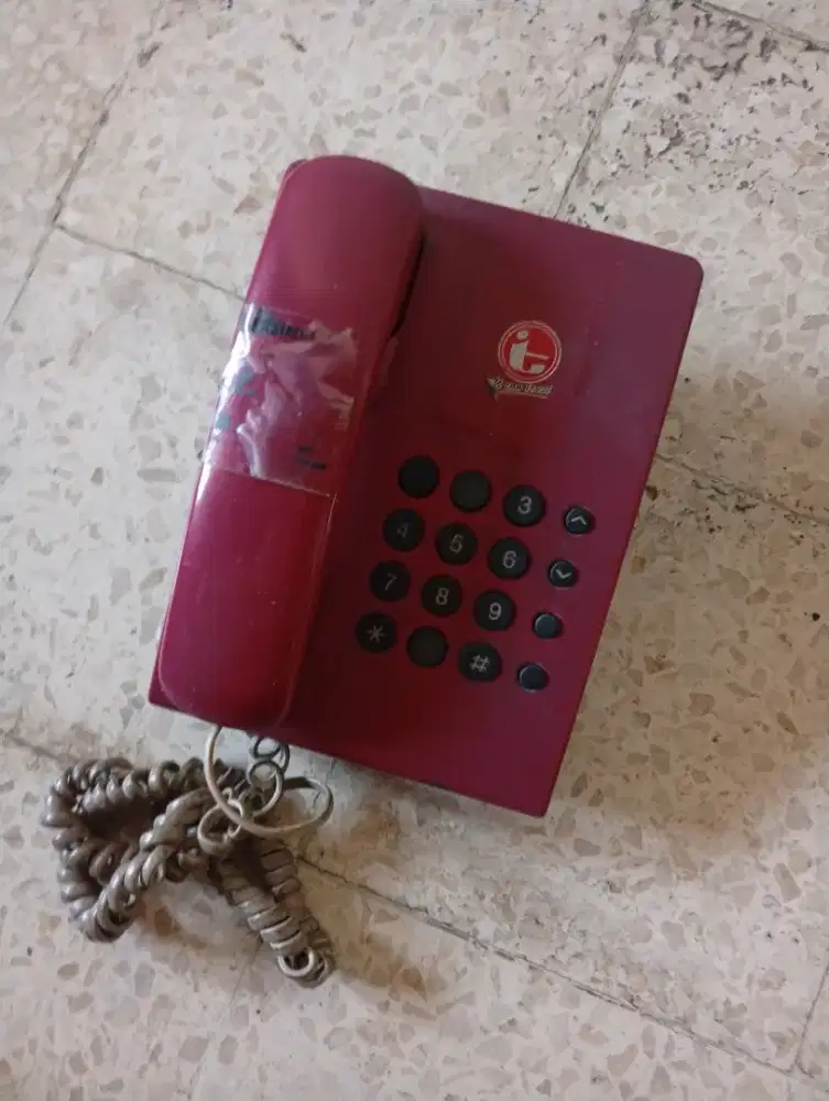 Telepon merek panasonic model ks tx 505 mxr