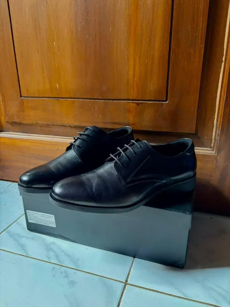 Sepatu Pentofel Pedro