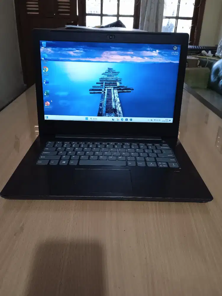 Dijual laptop lenovo V33014-ikb core i5 gen 8