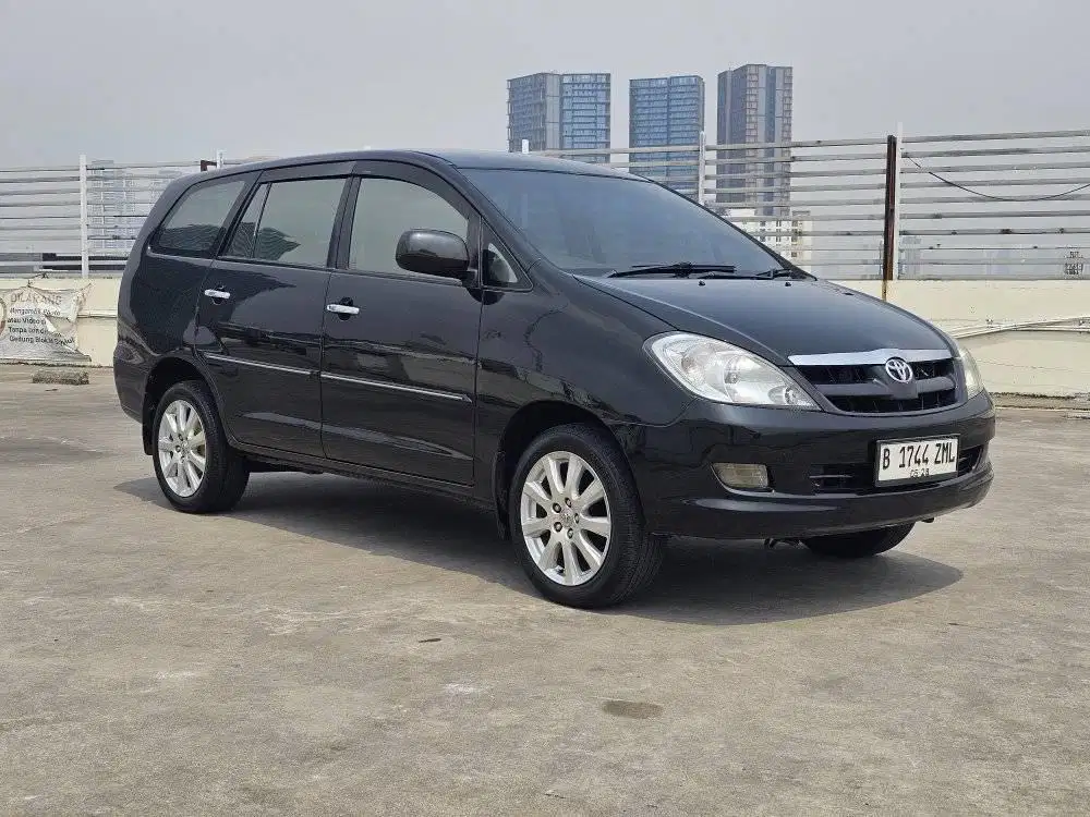 Toyota Kijang Innova V a/t 2005/2006 original