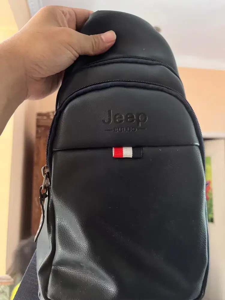 Tas kecil pria serbaguna