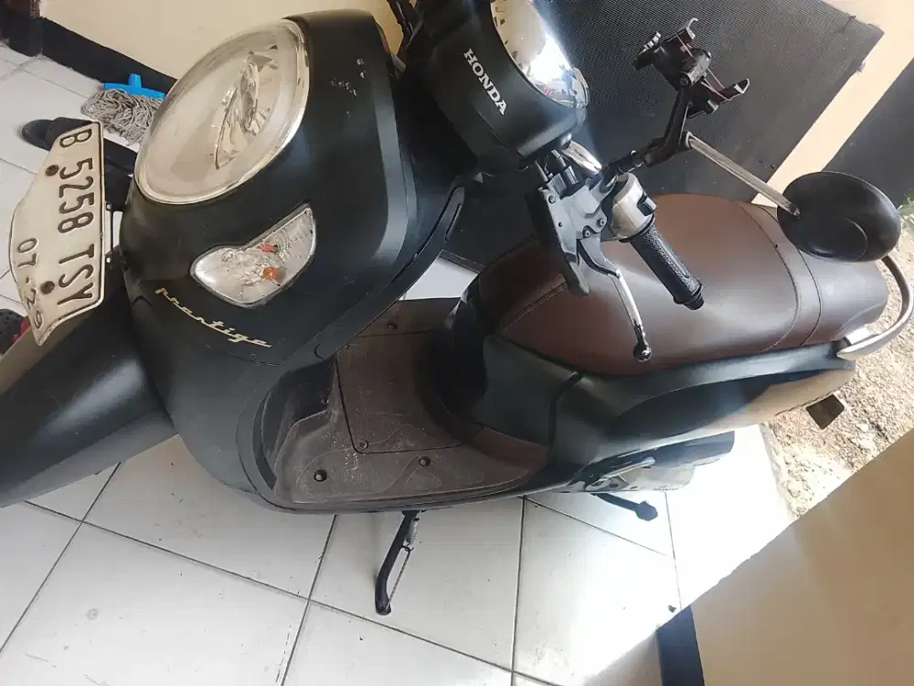 SCOOPY PRESTIGE 2024