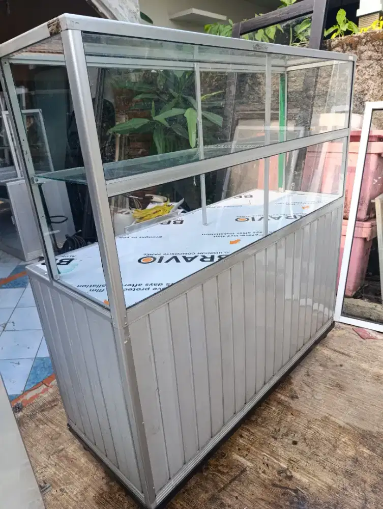 Jual Etalase serbaguna second, Lok Pamulang barat, Tangsel