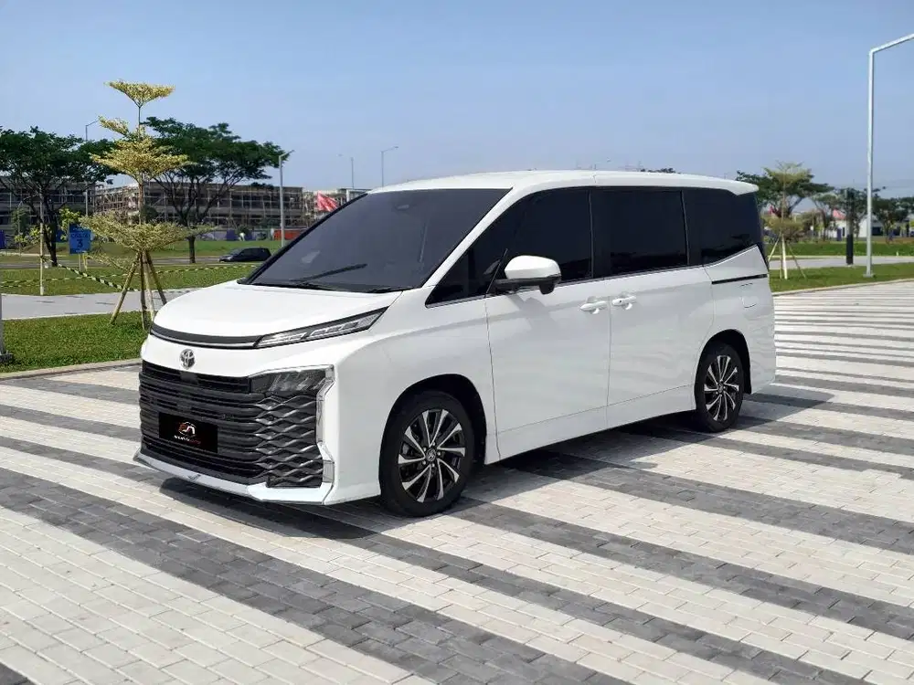2022 TOYOTA VOXY 2.0 2023 CVT TSS 2021 PUTIH METALIK 7 SEATER FACELIFT