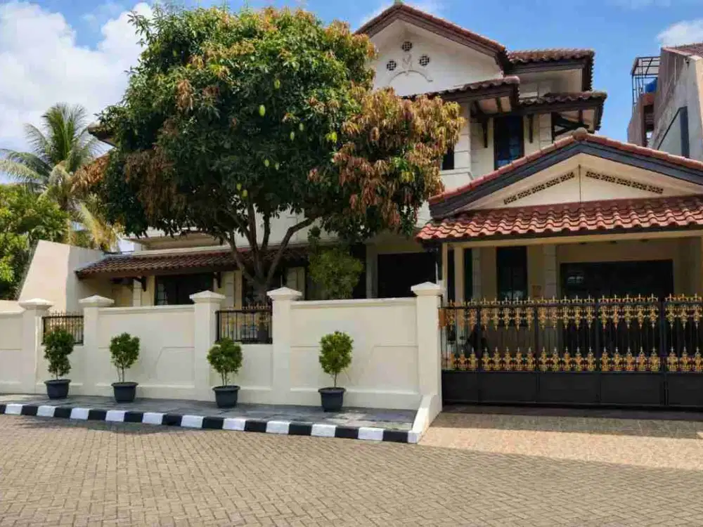 Dijual murah rumah mewah siap huni 2 Lt di perumahan area Pajajaran, Bogor