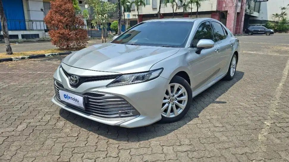 Garansi 1 Th - Toyota Camry 2.5 V Bensin AT 2021 Silver