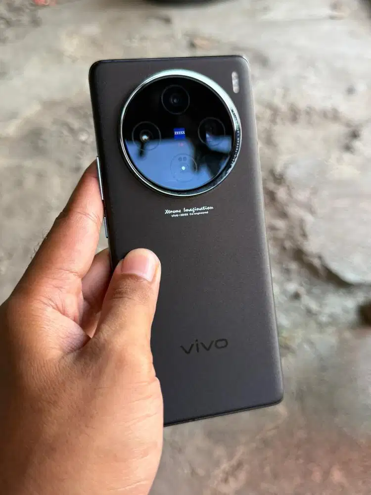 VIVO X100 12/256 mate black luxury