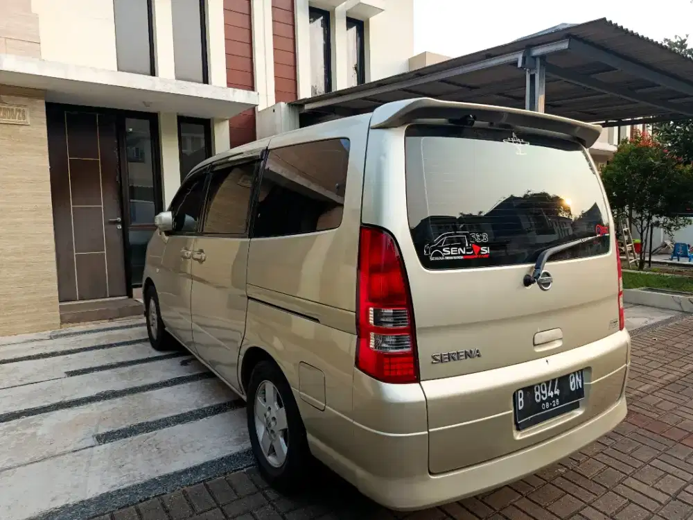 NISSAN SERENA C24 HWS 2004