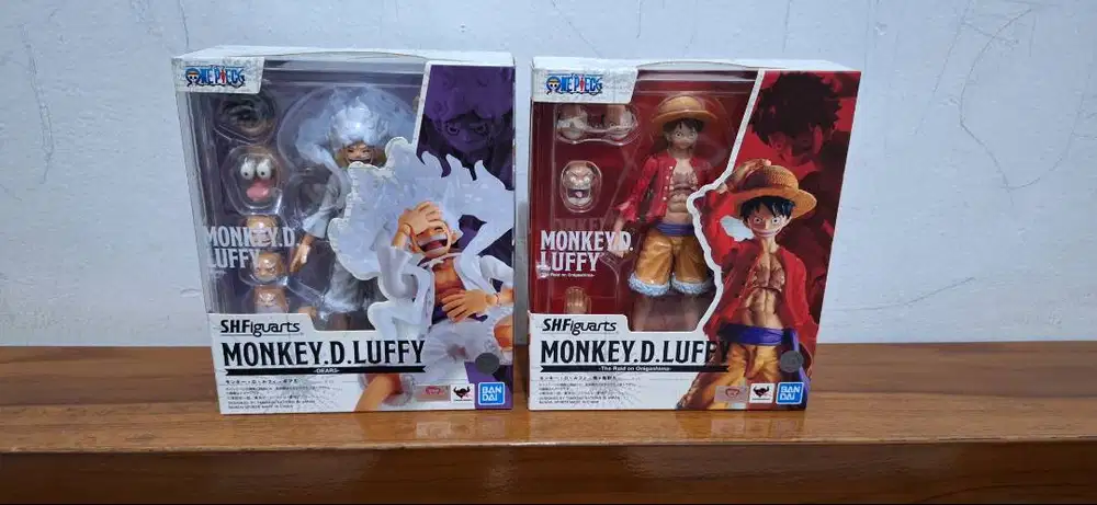 SHF Luffy & Luffy Gear 5