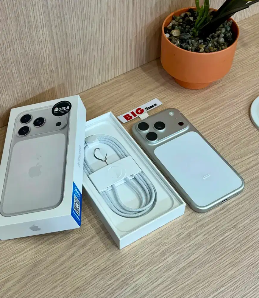 Iphone 17 Pro Silver 256gb 
Juni 2027