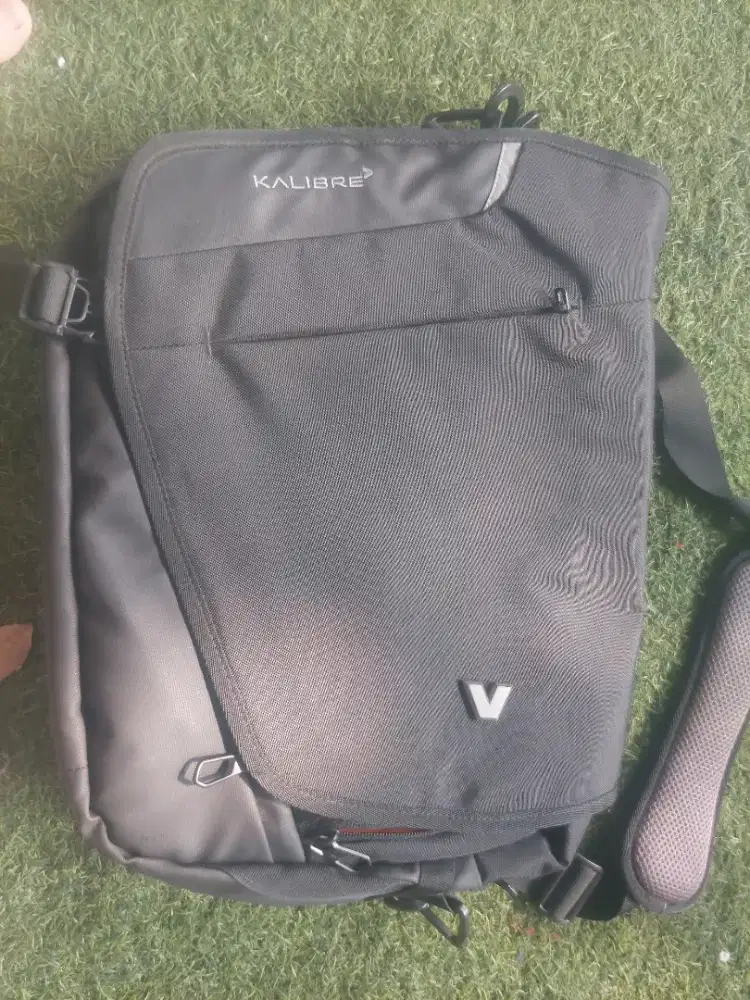 TAS SELEMPANG KALIBRE MULUS BARU 1 KALI PAKAI