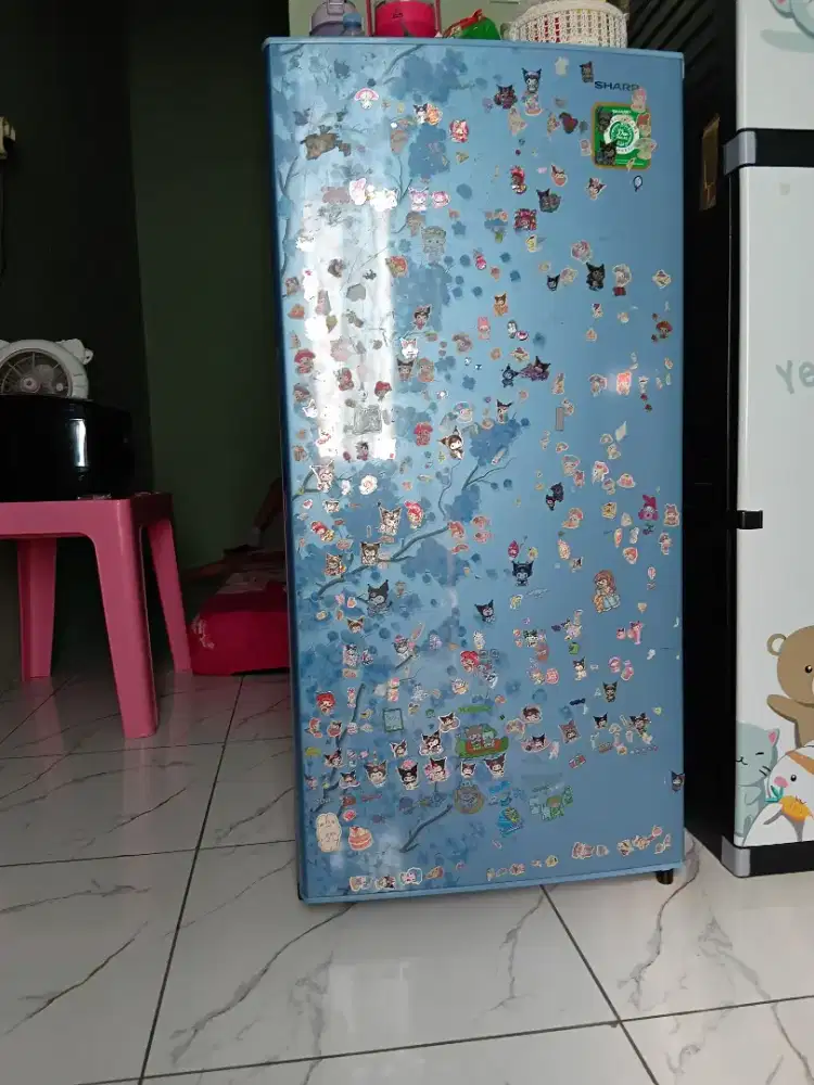 Kulkas merek Sharp 1 pintu