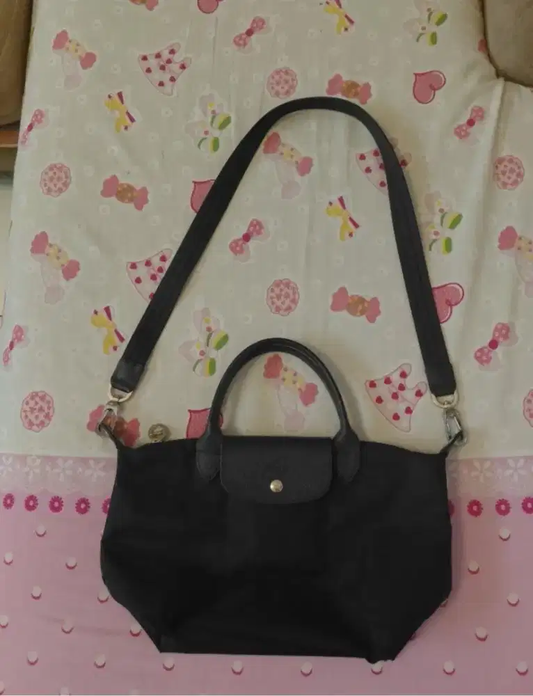 Longchamp Le Pliage Néo Navy Handbag (M)