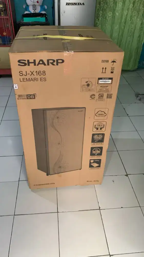 Kulkas Sharp tipe SJ - X168