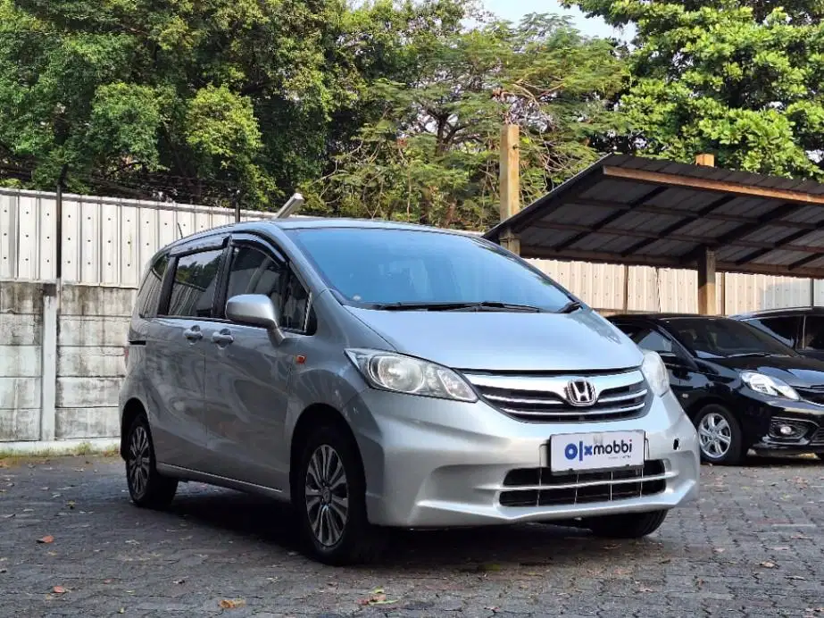 KM Rendah - Honda Freed 1.5 S Bensin-AT 2013