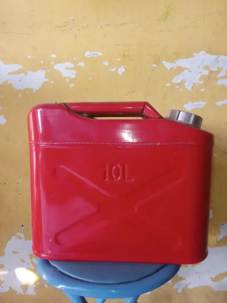 Jerigen 10 Liter untuk bensin atau minyal