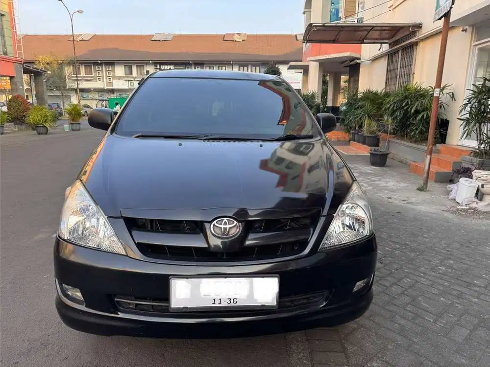 Toyota Kijang Innova 2005 Bensin
