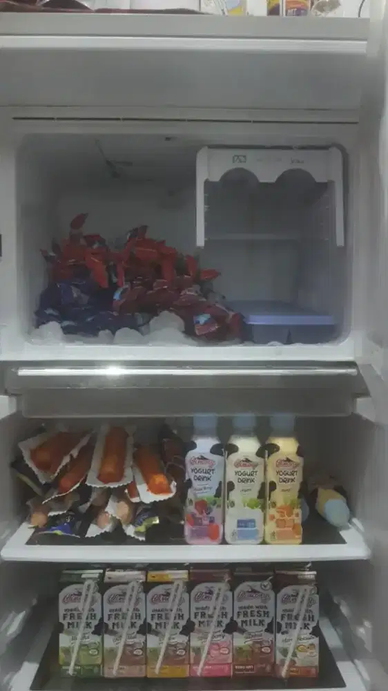 CIMORY YOGURT DAN SOSIS KANZLER