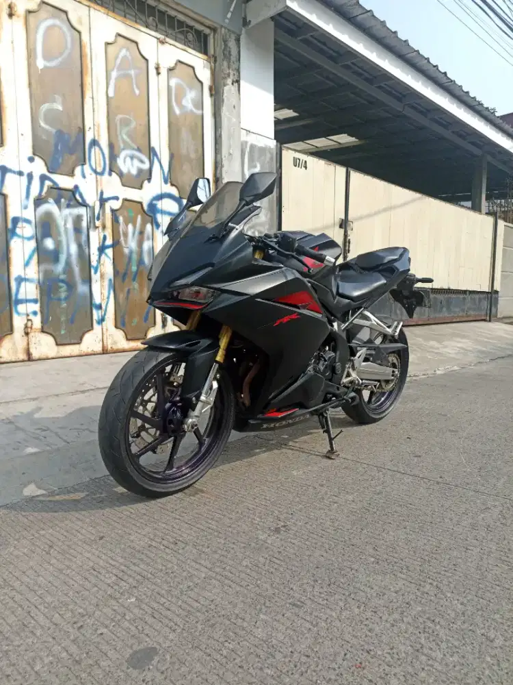 HONDA CBR250RR BLACK DOFF 2027 PAJAK ON NOMINUS