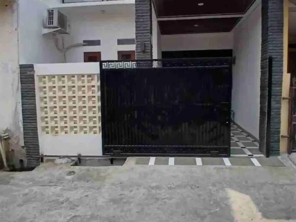 Dijual Rumah 2 lantai full renov siap huni di Kranggan Permai
