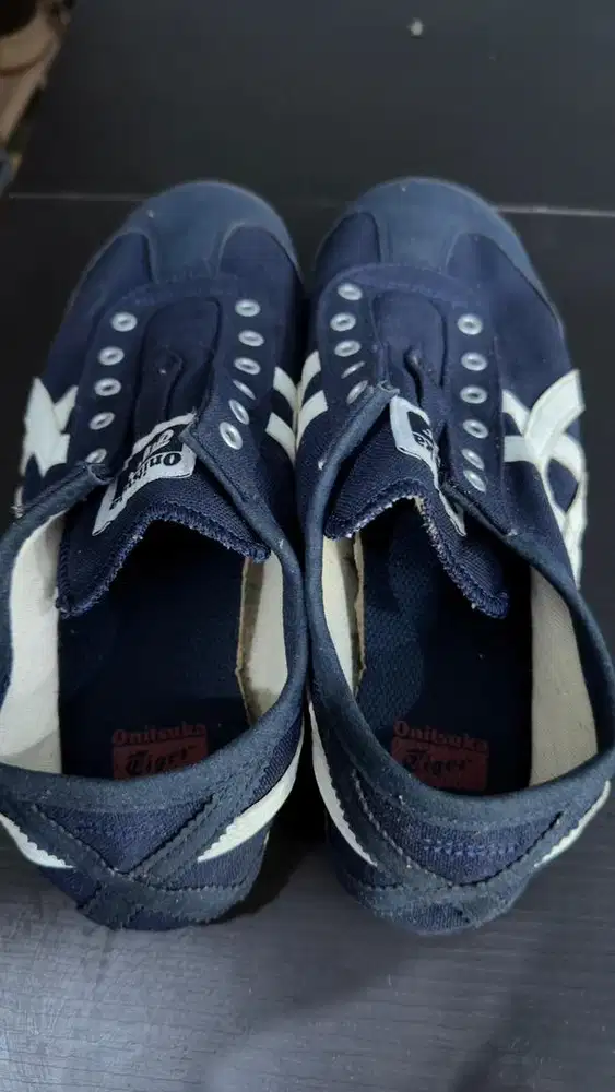 Sepatu onitsuka
