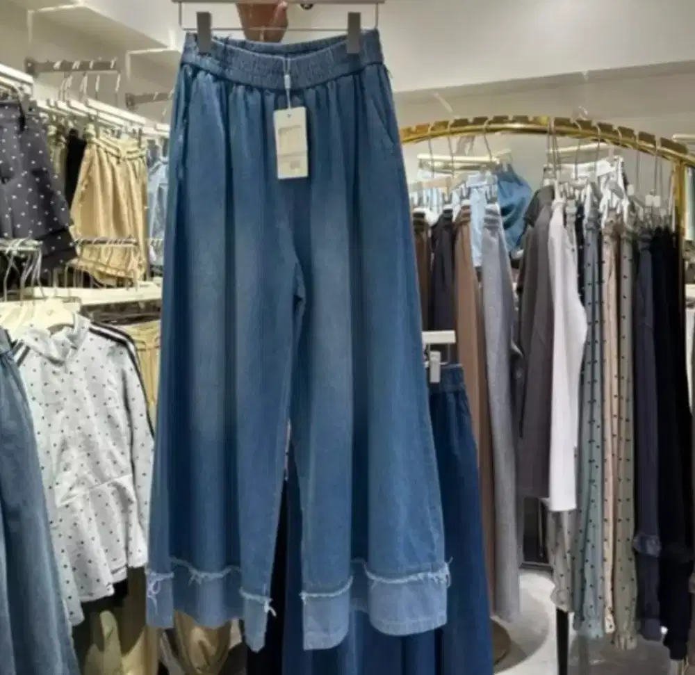 Celana Jeans AK