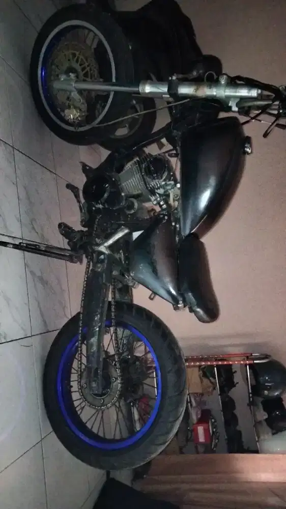 Motor custom boober choppergl viar