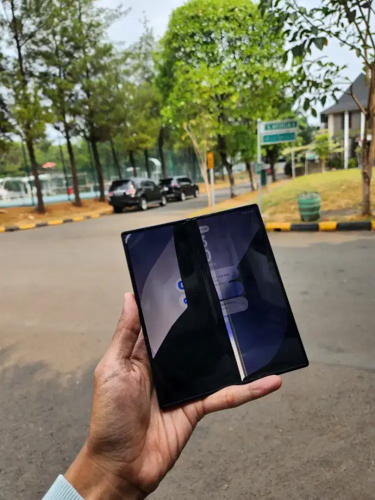 Galaxy Z fold 6 512GB 12GB SEIN lcd dalem rusak gabs pakai