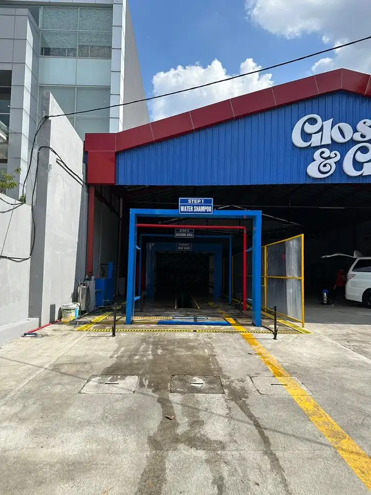 Staff Cuci Mobil