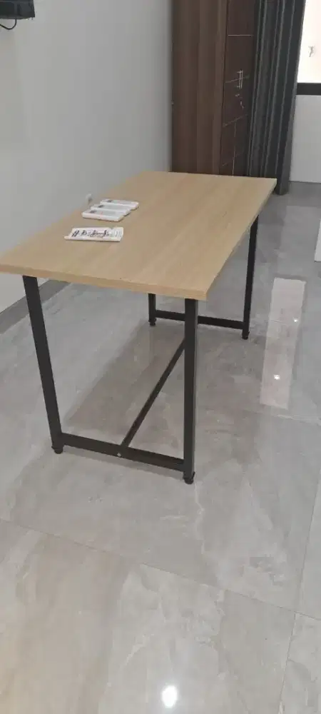 MEJA BELAJAR/KERJA MINIMALIS
