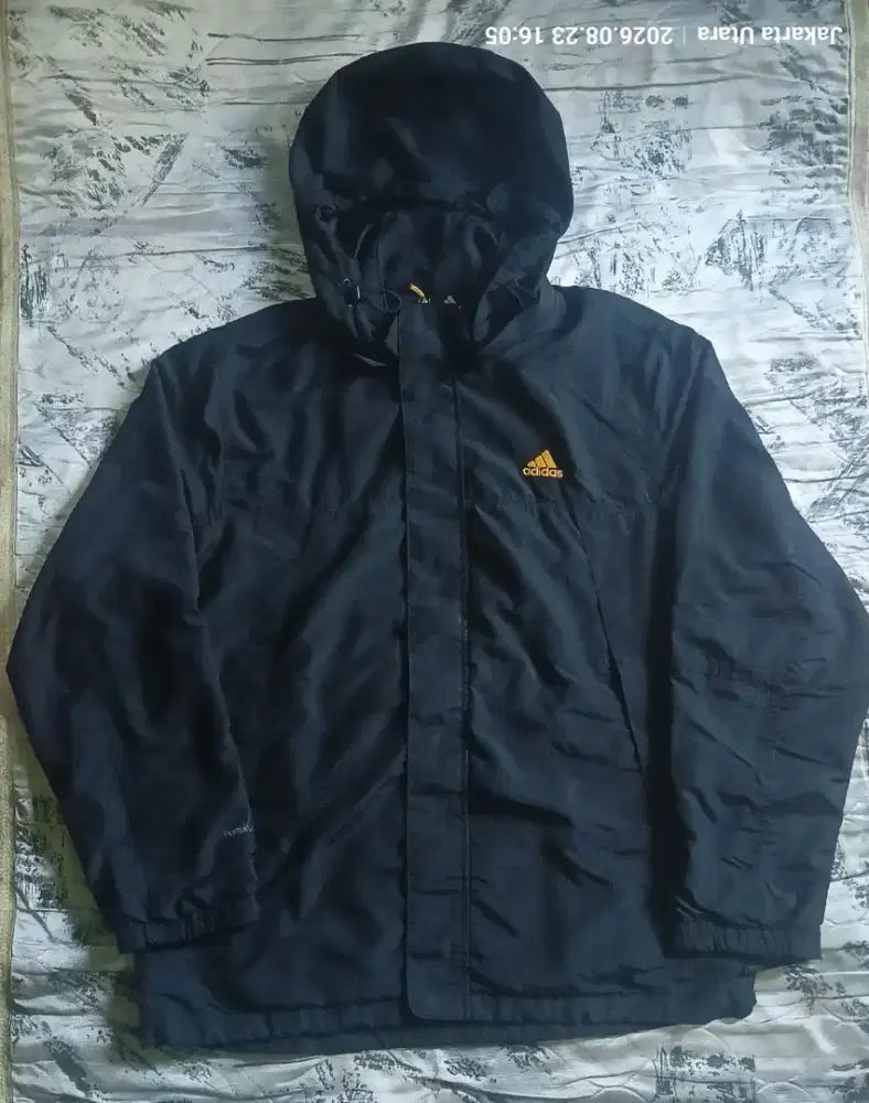 Adidas saku samping