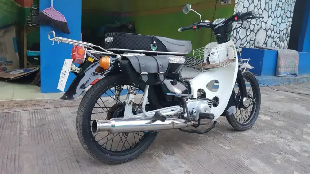 Motor super cup Honda C70