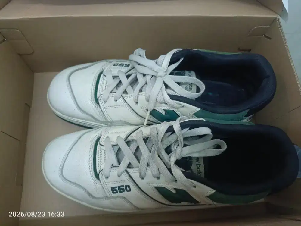 Jual sepatu ori harga baru 1,8 jual cepat aja 500k