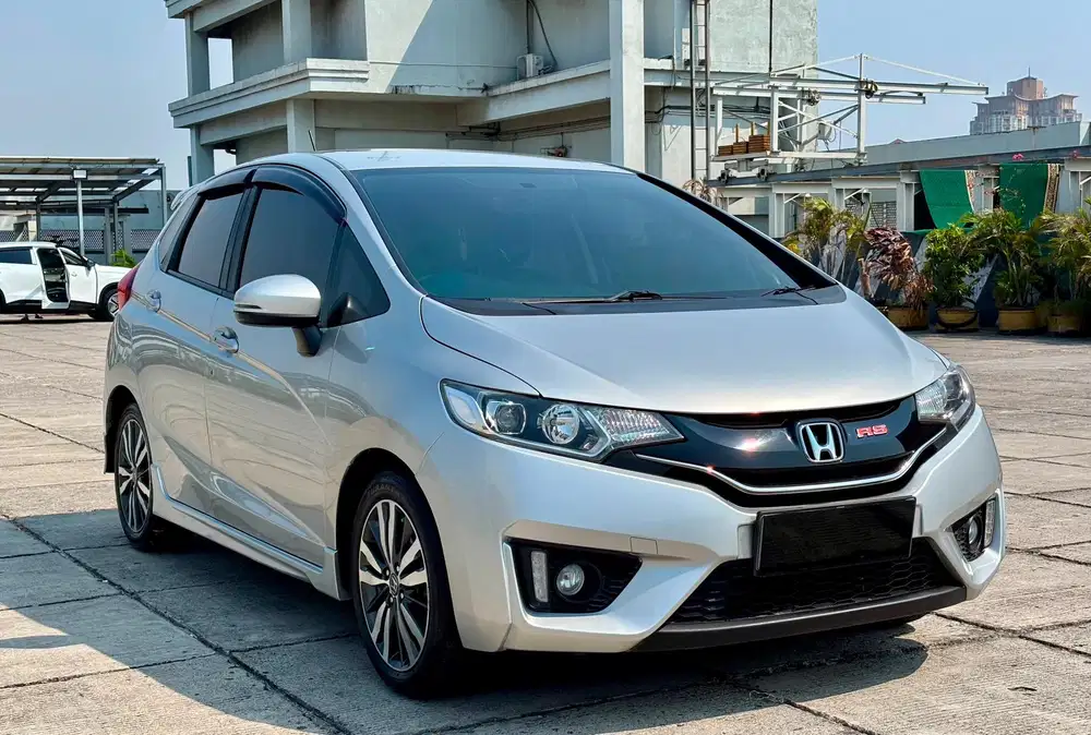 [LOW KM] HONDA JAZZ RS CVT 2014 SILVER ISTIMEWA TT 2015 AT