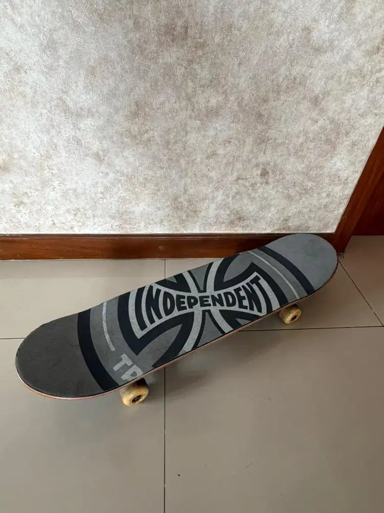 Skateboard Santa Cruz Independent