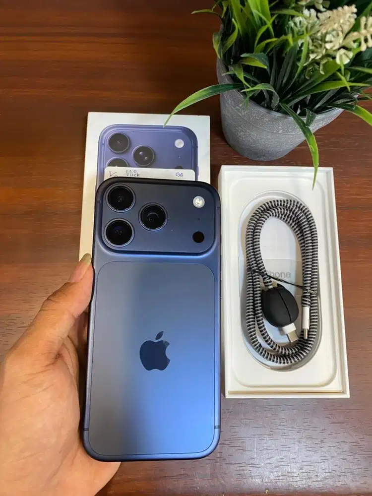 iPhone 17 Pro 256GB Deep Blue iBox