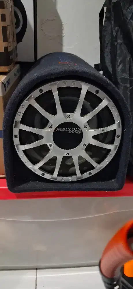 Subwofer audio mobil fabulous sound