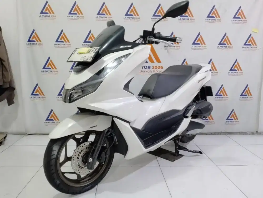 PCX 160 ABS 2024 GRESS DP MULAI 500RB SPAYLATER KREDIVO CC 0%