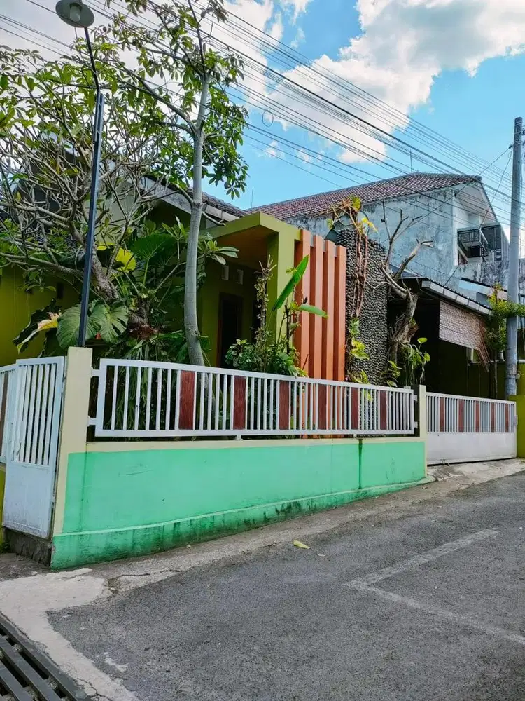 Disewakan rumah pertahun