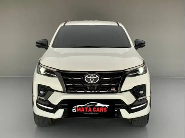 Toyota Fortuner VRZ GR 2.8 4X2 AT 2023 Putih Low KM #PAR#