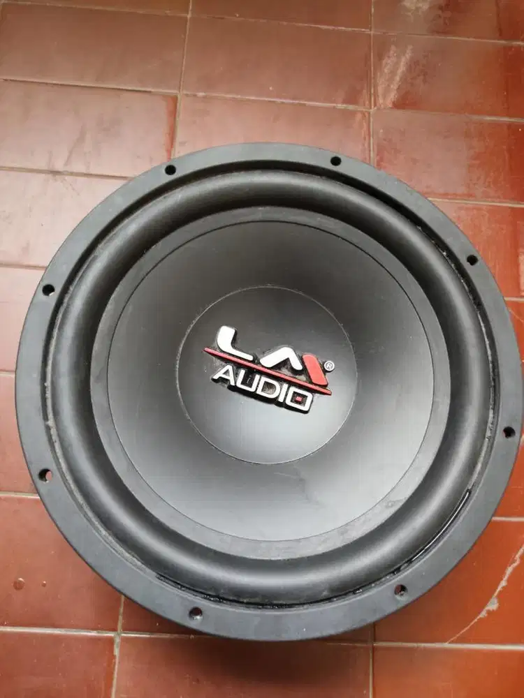 subwoofer mobil
