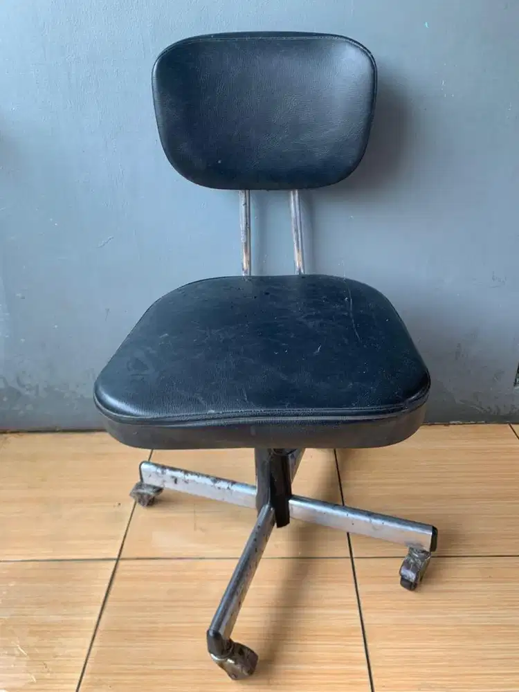 Kursi kantor chitose japan