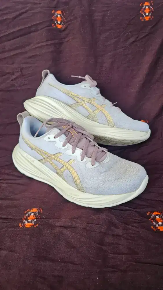 Sepatu ASICS Gel Cumulus 27