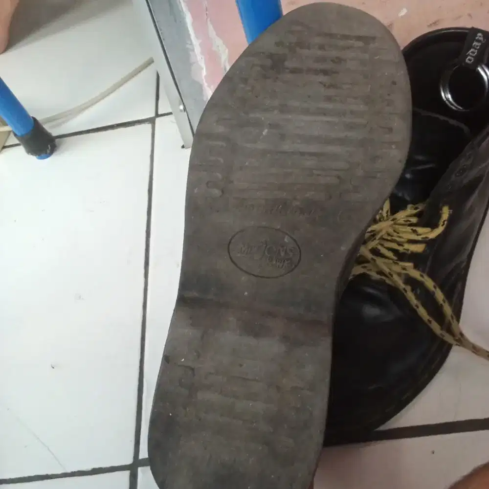 sepatu docmart ukuran 41/42