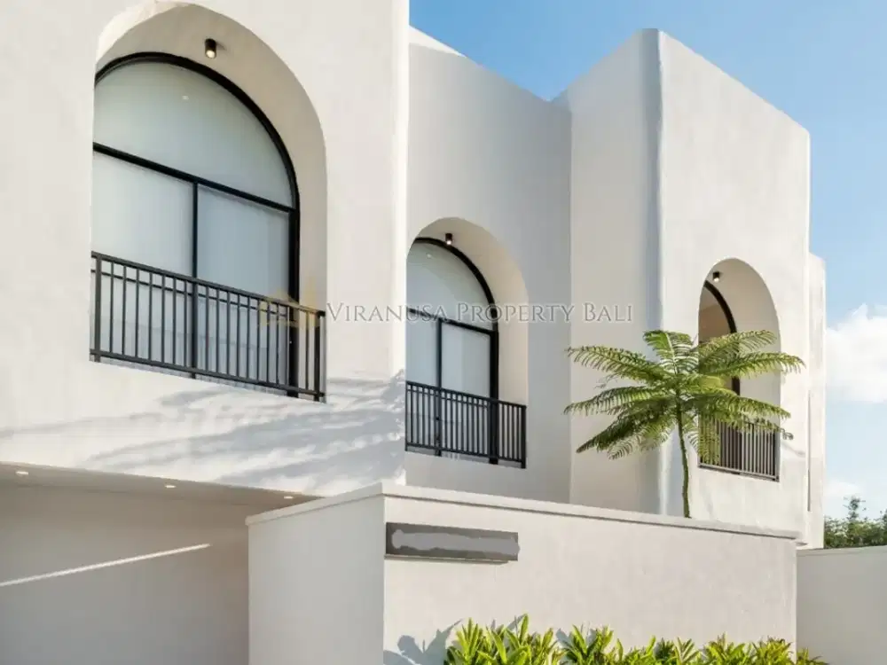Villa Modern Mediterranean 3 Kamar dengan Private Pool di Kerobokan Kelod
