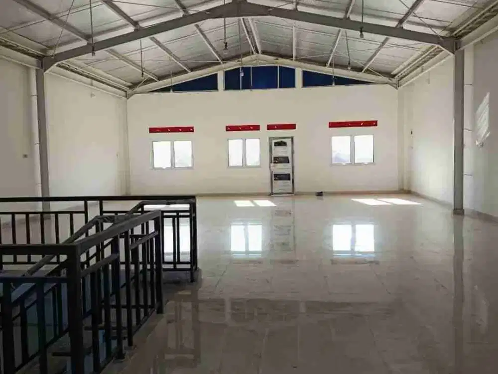 Ruko 3 Lantai untuk Rumah dan Usaha