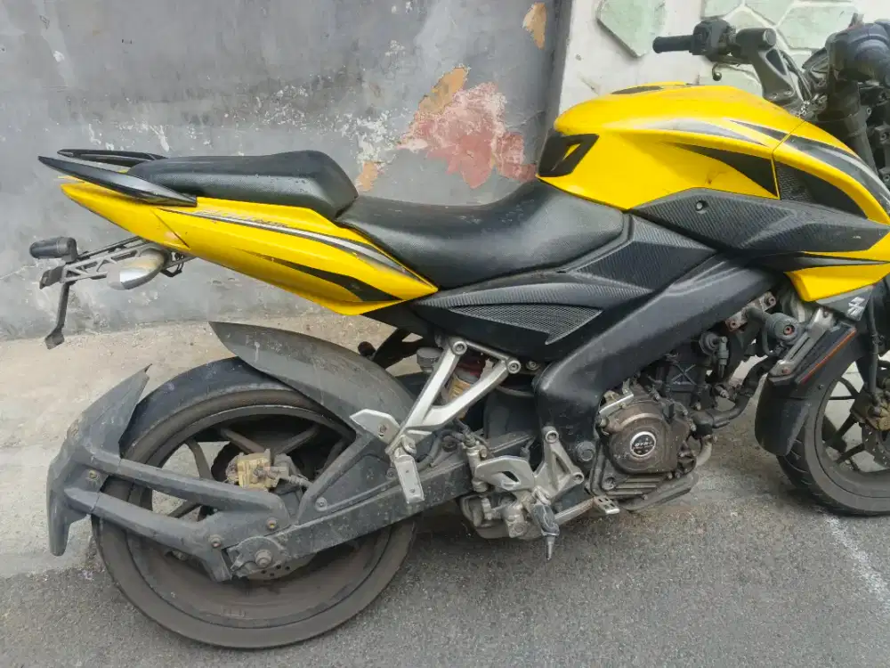 KAWASAKI PULSAR NS 200