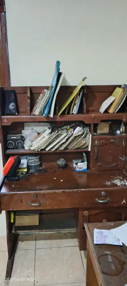 Jual meja belajar kayu jati bekas