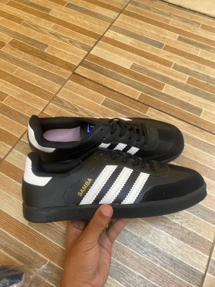Sepatu Adidas samba