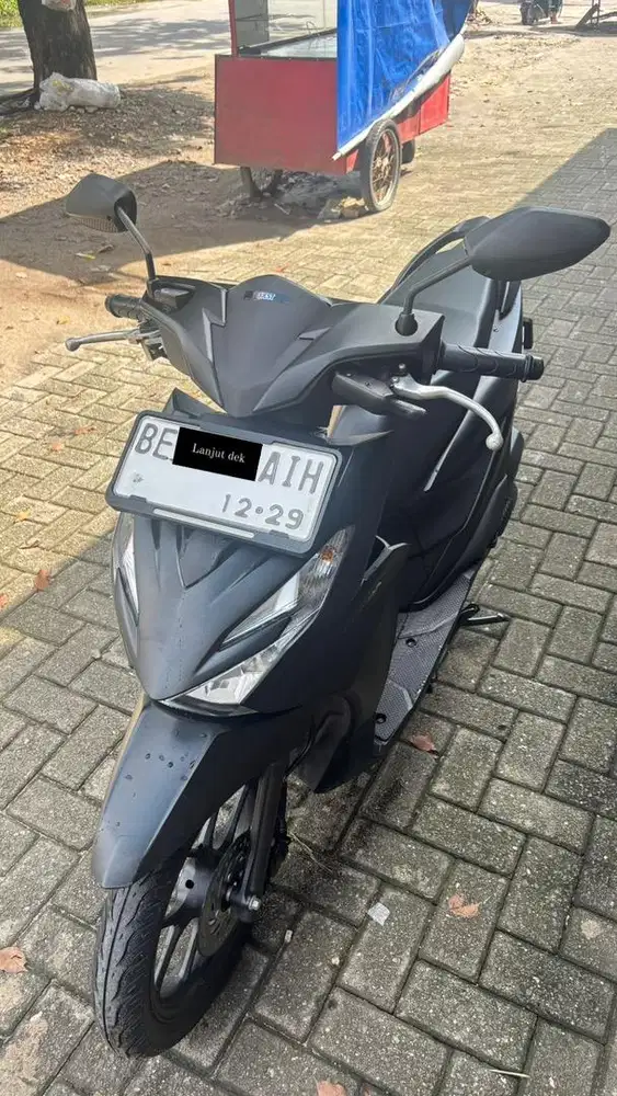 BEAT DELUXE KEYLESS 2024